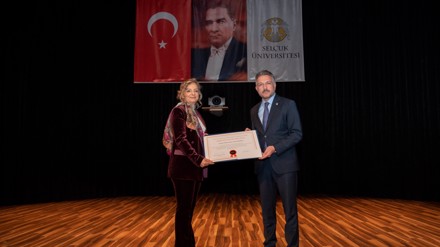 Selçuk Üniversitesinde 14 Mart Cübbe Giydirme ve Ödül Töreni düzenlendi